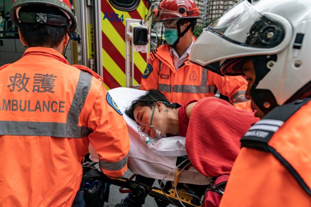 Biểu tình Hồng Kông: Lại có người biểu tình rơi khỏi tòa nhà, tăng số người chết lên 2537 trong 3 tháng
