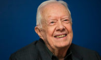 Cựu Tổng thống Mỹ Jimmy Carter nhập viện phẫu thuật não