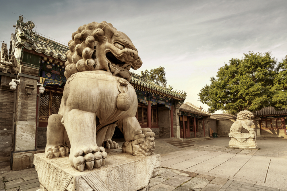Tại sao các kiến trúc cổ Trung Quốc thường có đôi sư tử đá?