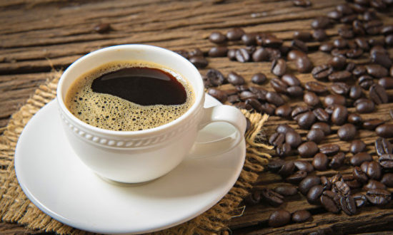 Ly trà hay cà phê chào ngày mới thực sự có giúp bạn tỉnh táo?
