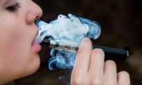Thuốc lá điếu so với thuốc lá điện tử - sự so sánh lệch lạc