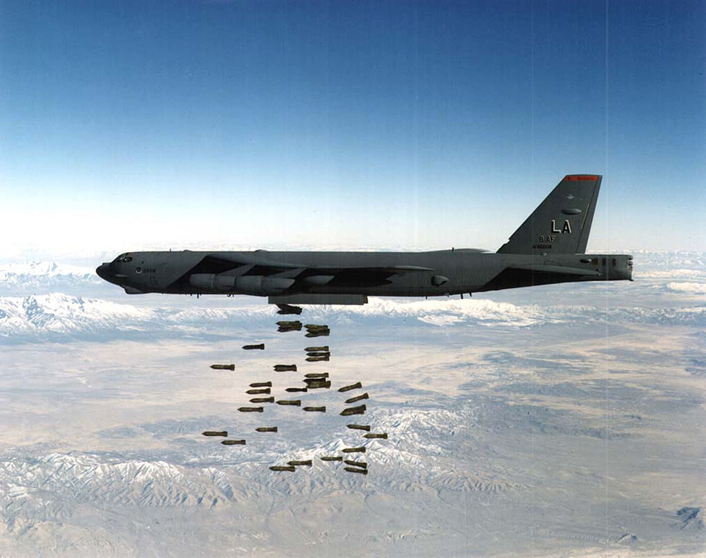 Mỹ triển khai máy bay ném bom B-52 giữa căng thẳng leo thang với Iran