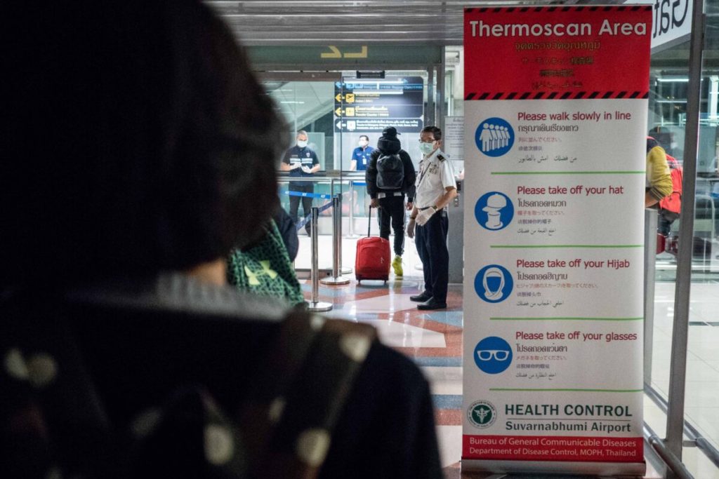 3 sân bay quốc tế Hoa Kỳ khám sàng lọc virus viêm phổi cho du khách Trung Quốc