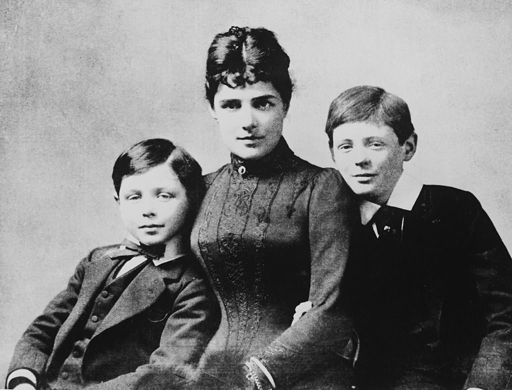 Mẹ và con trai - Kỳ 2: Bà Jennie Churchill và Thủ tướng Anh Winston Churchill