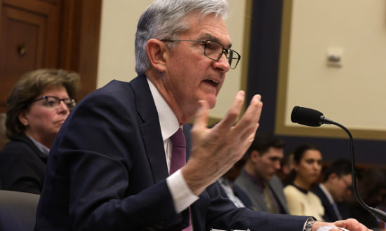 Fed cắt giảm lãi suất khẩn cấp để bảo vệ nền kinh tế khỏi tác động của Covid-19