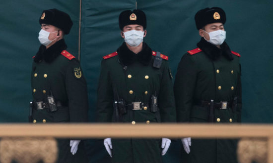 Hàng trăm cảnh sát Trung Quốc bị nhiễm COVID–19 khi chính quyền đang vật lộn để ngăn chặn dịch bệnh