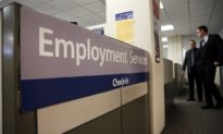 Mỹ tuyên bố con số thất nghiệp tăng vọt lên hơn 3 triệu, kỷ lục đang bị phá