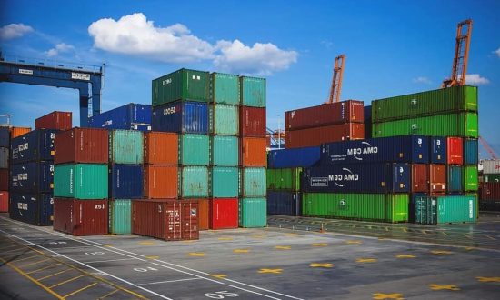 Thâm hụt thương mại của Mỹ được thu hẹp khi cầu xuất nhập khẩu tăng - dấu hiệu khởi sắc vững chắc