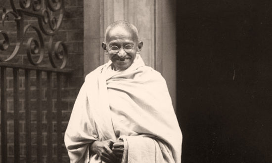 Mahatma Gandhi: Cha đẻ của tư tưởng ‘bất bạo động' và 12 câu nói thay đổi cuộc đời