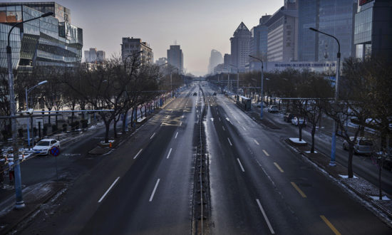 Virus lây lan trong cộng đồng - Các bệnh viện Bắc Kinh tăng thêm giường bệnh