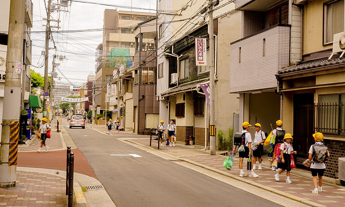 Vì sao đường phố Nhật Bản không có thùng rác mà vẫn vô cùng sạch sẽ?