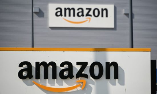 Amazon trở thành công ty đại chúng đầu tiên bốc hơi 1 nghìn tỷ USD vốn hóa