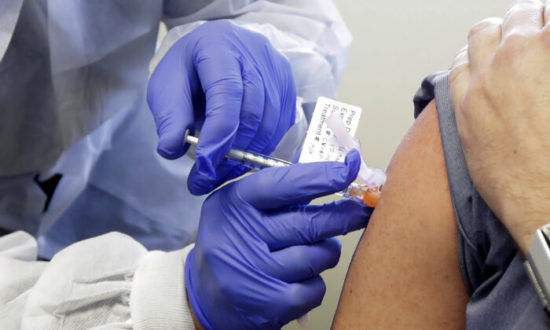 Nước Mỹ: Thử nghiệm lâm sàng vaccine ngừa Covid-19 tiến sang giai đoạn 3 trong thời gian ngắn kỷ lục