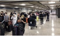 346 công dân Việt Nam từ Mỹ về nước, được cách ly tại sân bay Nội Bài