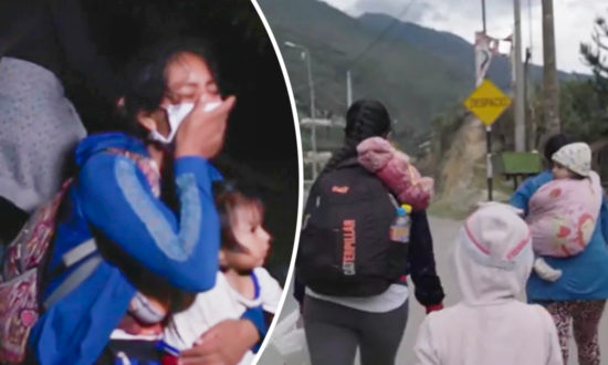 Trốn khỏi Peru vì virus, người mẹ cùng 3 đứa con nhỏ lết bộ gần 500 km