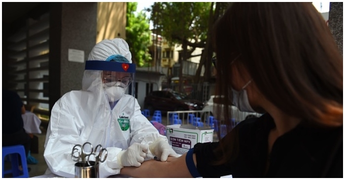 Thêm 10 trường hợp ở Hà Nội nghi nhiễm virus Vũ Hán sau khi test nhanh