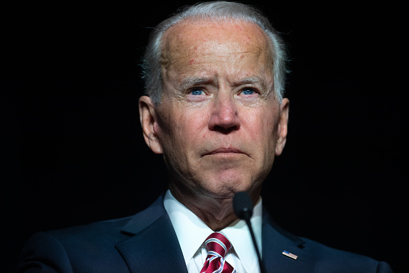 Joe Biden công bố bản khai thuế năm 2019 trước cuộc đối đầu trực diện với Tổng thống Trump