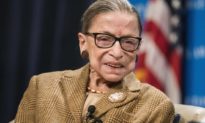 Thẩm phán phe tự do cánh tả Tối cao Pháp viện Hoa Kỳ Ruth Bader Ginsburg qua đời vì ung thư ở tuổi 87