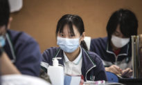 Sinh viên phản đối biện pháp ngăn chặn COVID-19 khắc nghiệt ở Tây An, Trung Quốc