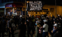 Black Lives Matter lặng lẽ xóa bỏ 'Mục tiêu phá vỡ cấu trúc gia đình' khỏi trang web của mình
