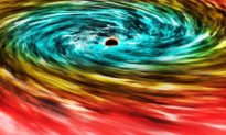 Lỗ đen có thể trở thành máy gia tốc hạt lớn