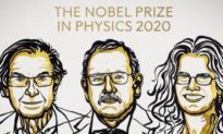 Giải Nobel vật lý được trao cho 3 nhà khoa học vì những khám phá về lỗ đen 
