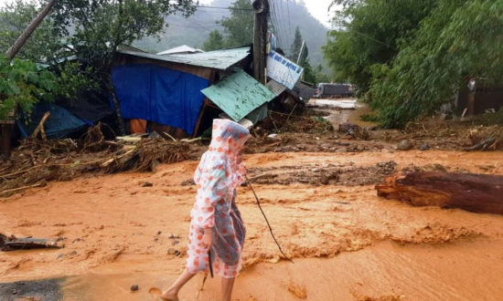 14 nhà dân ở Trà Leng lại bị nước lũ cuốn trôi