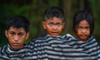 Kinh ngạc với bộ tộc người mắt xanh ở Indonesia 