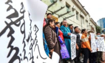 Các cuộc biểu tình quy mô lớn ở Nội Mông Cổ đã nổ ra chống lại sự hủy hoại văn hóa dân tộc