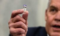 FDA ủng hộ vaccine của Pfizer dù đã xuất hiện những lo ngại về tác dụng phụ