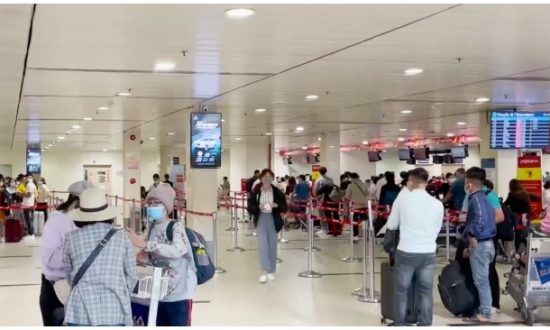Lịch trình di chuyển của nhân viên sân bay Tân Sơn Nhất mắc COVID-19