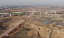 Trung Quốc: sông Trường Giang vừa gặp phải lũ lụt vào năm ngoái, năm nay đã cạn trơ đáy