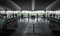 Truy vết hàng loạt nhân viên tiếp xúc ca nhiễm COVID-19, sân bay Nội Bài có nguy cơ đóng cửa