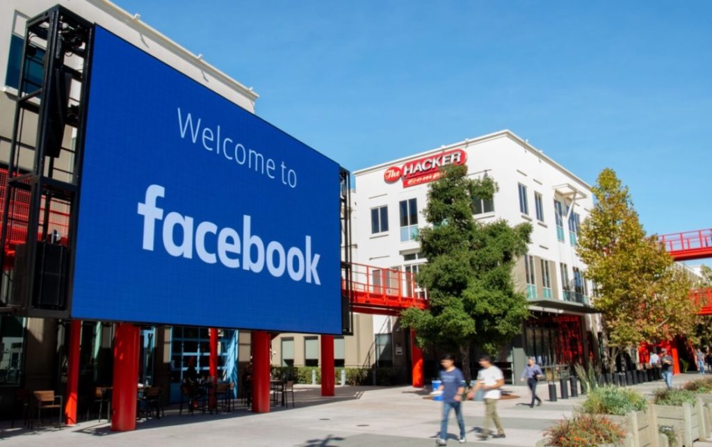 Facebook dừng lệnh cấm các bài đăng về việc virus Corona Vũ Hán khởi phát từ phòng thí nghiệm
