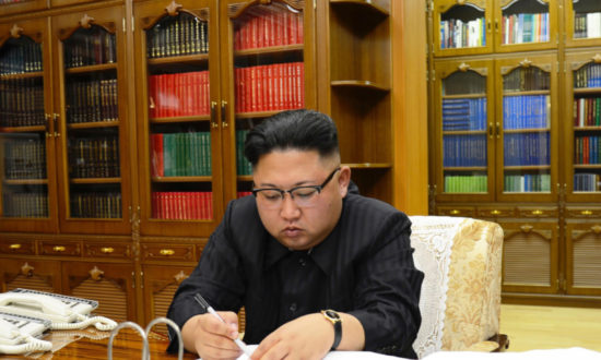 Người Triều Tiên sẽ bị ngồi tù nếu mặc quần jeans bó hoặc cắt tóc kiểu ‘suy đồi phương Tây’