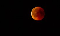 'Siêu trăng máu' sẽ xuất hiện vào tháng 5, người xưa hóa giải tai họa như thế nào? 