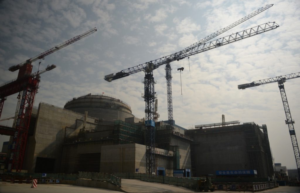 Nhà khoa học hạt nhân lỗi lạc Trung Quốc rơi lầu tử vong