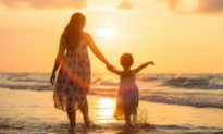 Yêu quý cha mẹ: Dưỡng thân và dưỡng tâm