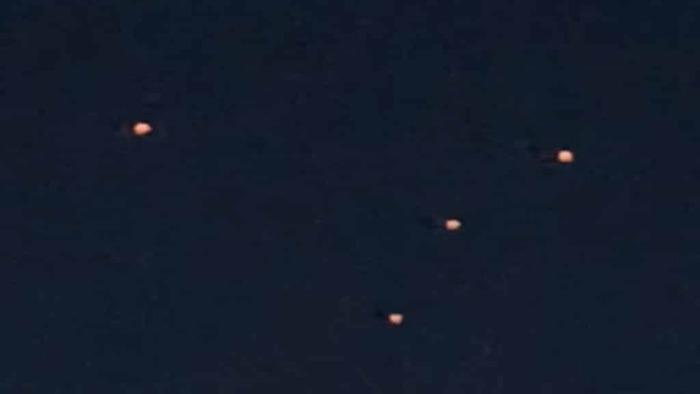 UFO bay trên Hồ Tapps ở Washington vào ngày 24/7/2021