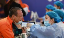 Bệnh viện Trung Quốc ‘hướng dẫn’ cách ghi chú phản ứng bất thường sau khi tiêm vaccine COVID-19