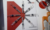 WHO gửi vaccine Trung Quốc cho Nam Phi nhưng bị từ chối