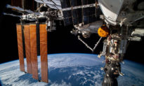 ISS kích hoạt báo động khói, các phi hành gia nhận thấy có mùi nhựa cháy