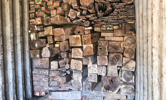 Bắt vụ buôn lậu gỗ, đá quý trị giá hơn 29 tỉ đồng tại biên giới Quảng Trị