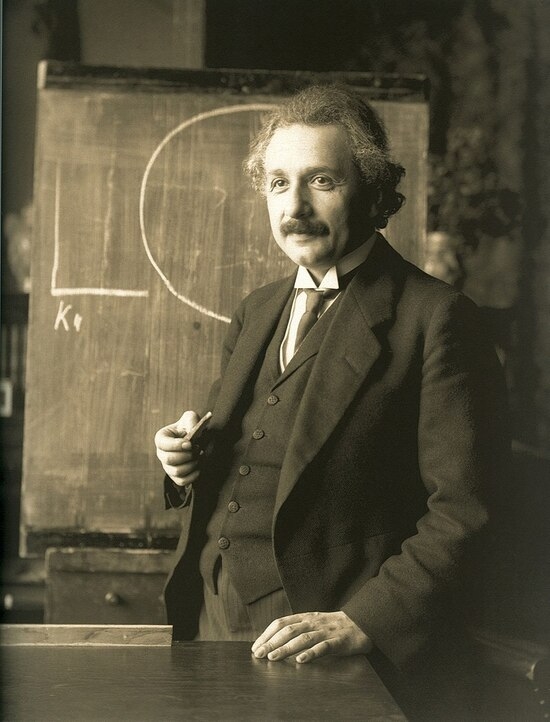 Chân dung Einstein năm 1921. (Ảnh: Wikipedia)