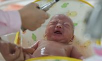 ĐCS Trung Quốc khuyến khích thụ tinh ống nghiệm để tăng dân số, sau gần 40 năm thực thi ‘Chính sách một con’