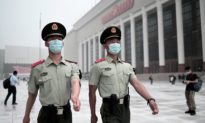 Trung Quốc: ‘Chiến dịch săn cáo’ và ‘Lưới trời’ buộc hơn 12.000 Hoa kiều phải hồi hương