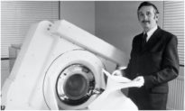 50 năm chiếc máy chụp X-quang đầu tiên giúp bác sĩ nhìn thấu bên trong hộp sọ