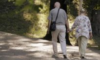 6 hiện tượng khi đi bộ báo hiệu bệnh tật trên cơ thể