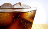 Uống Coca trong thời gian dài có gây hại cho tinh trùng của nam giới không?