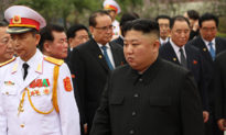 Lo hình tượng nhà lãnh đạo bị ‘rẻ tiền’, Triều Tiên cấm người dân mặc áo khoác da giống Kim Jong-un